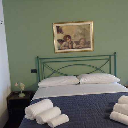 Tasi Apartaments Cento  Luaran gambar